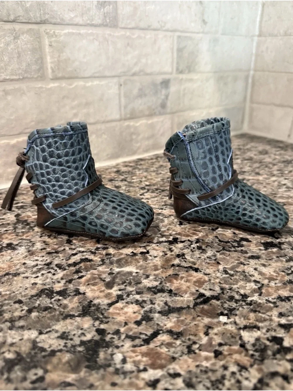 Freebird by Steven Baby Coal Booties Size‎ 1 Blue Croc Leather Infant Boots NEW